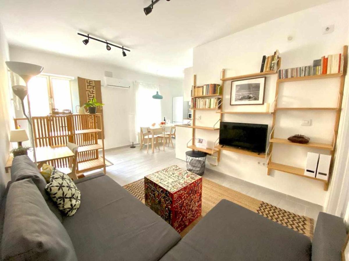 Monkeys Apartments Los Viajantes Севиля Екстериор снимка