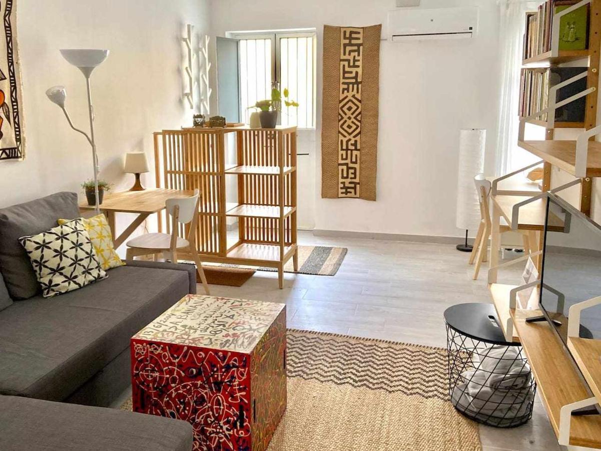 Monkeys Apartments Los Viajantes Севиля Екстериор снимка