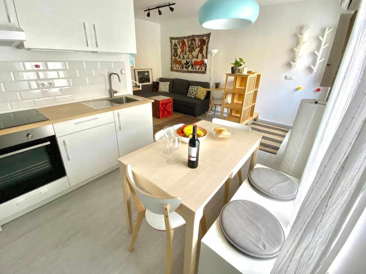 Monkeys Apartments Los Viajantes Севиля Екстериор снимка